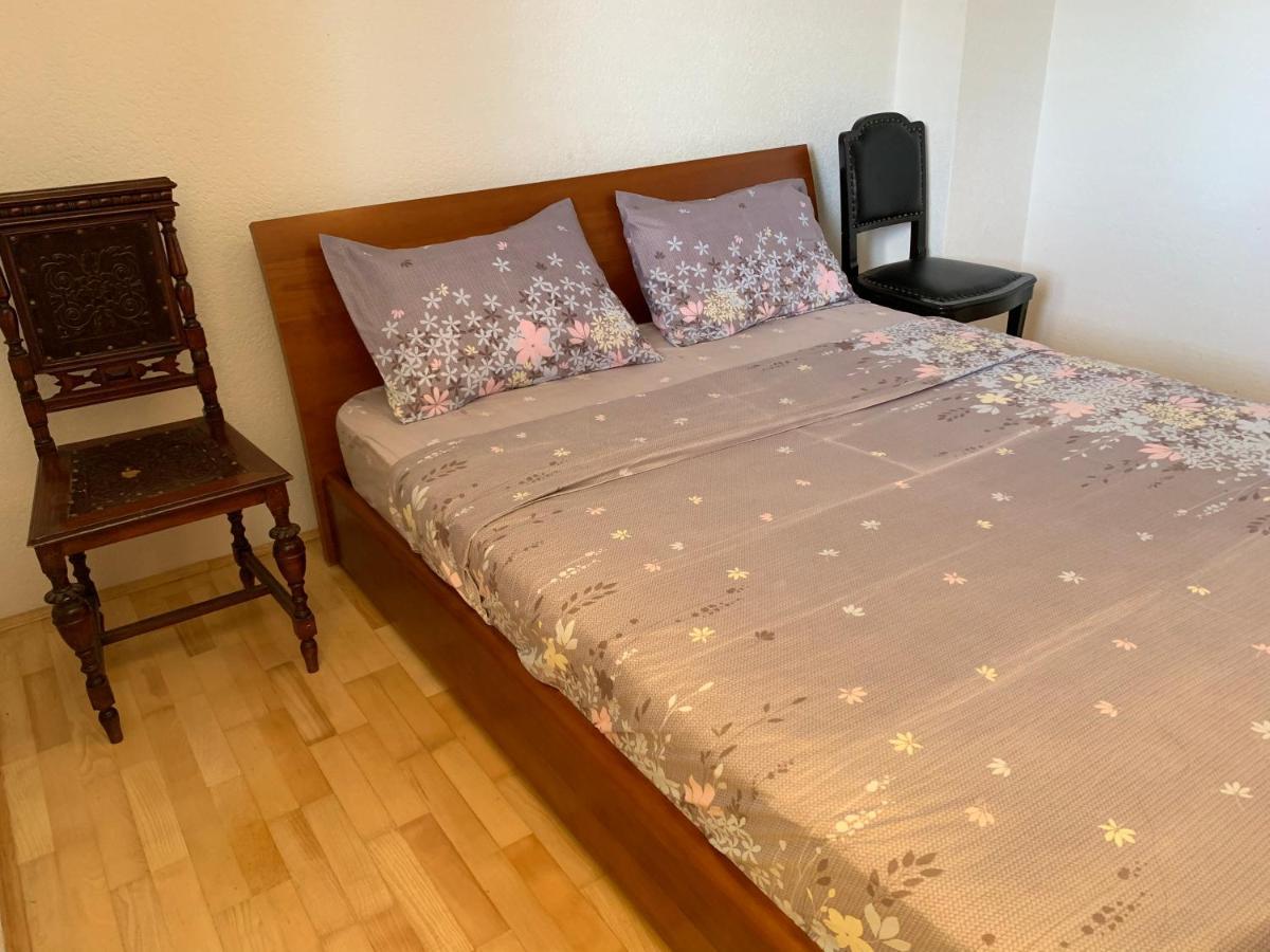 Domacinstvo Bakic Guest House Irig Екстериор снимка