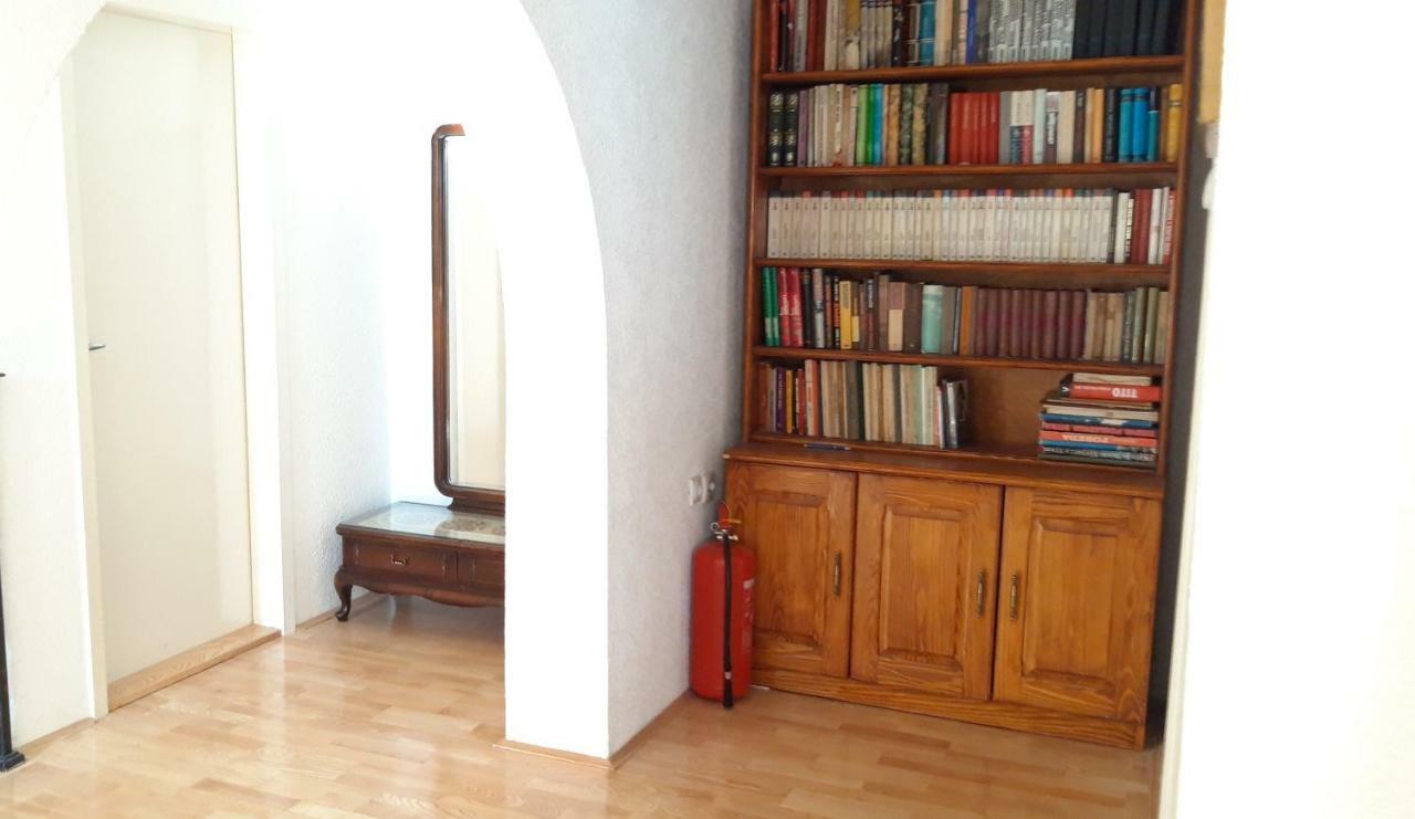 Domacinstvo Bakic Guest House Irig Екстериор снимка